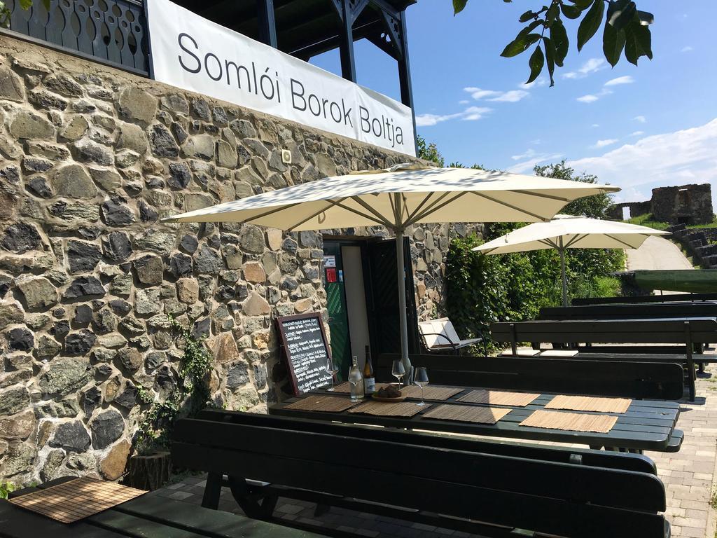 Somlo Wineshop Guesthouse Somlovasarhely Exteriör bild